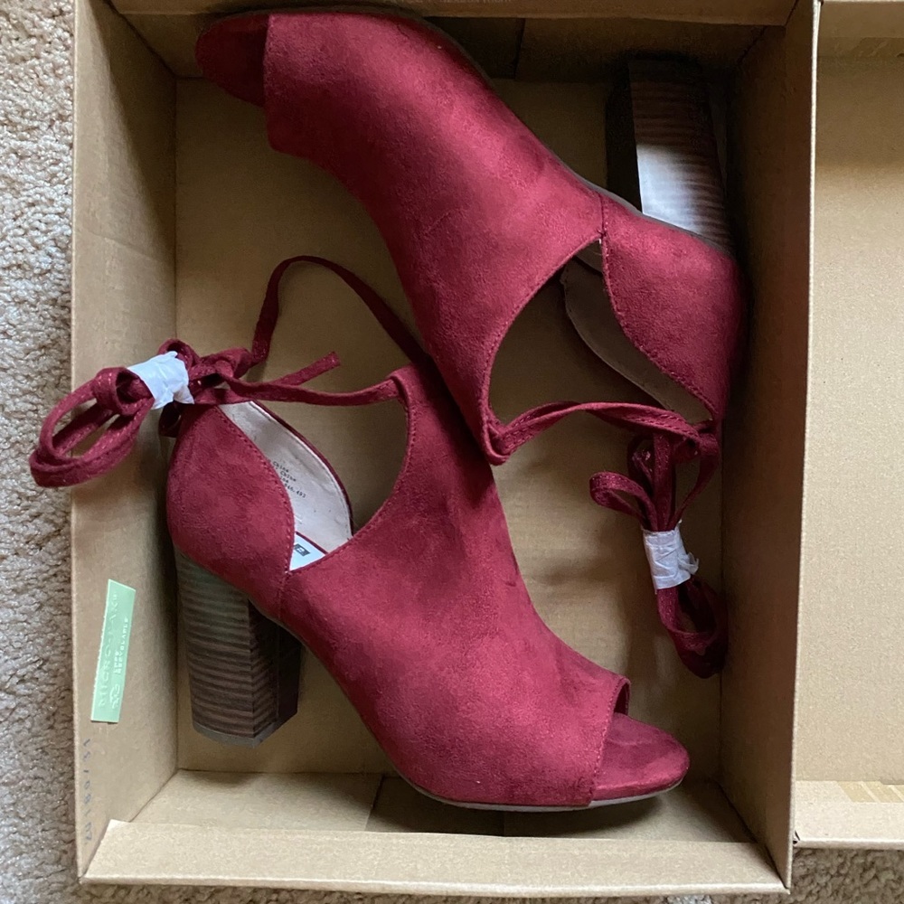 BC Footwear Women's Set Me Free Dress Sandal - Picture 5 of 5